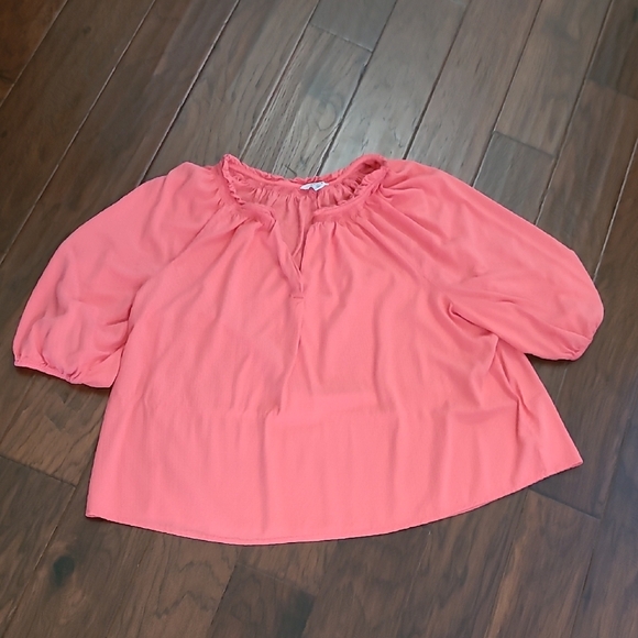 Crown & Ivy Coral V-neck Textured Blouse size 3X - Picture 1 of 7